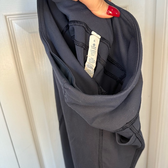 Lululemon Tight Stuff Crop Legging sz.6 - Picture 4 of 5